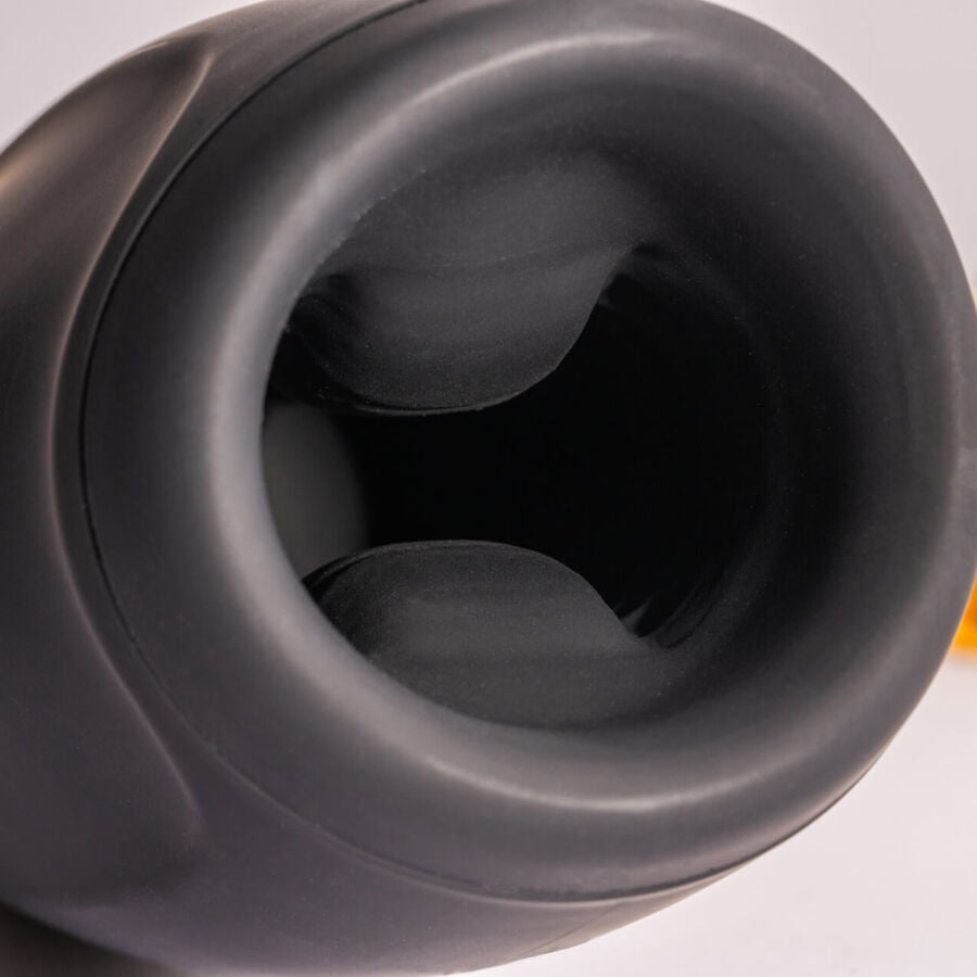 ROCKS-OFF – intense stimulation, featuring air technology for realistic sensations and hands-free pleasure
