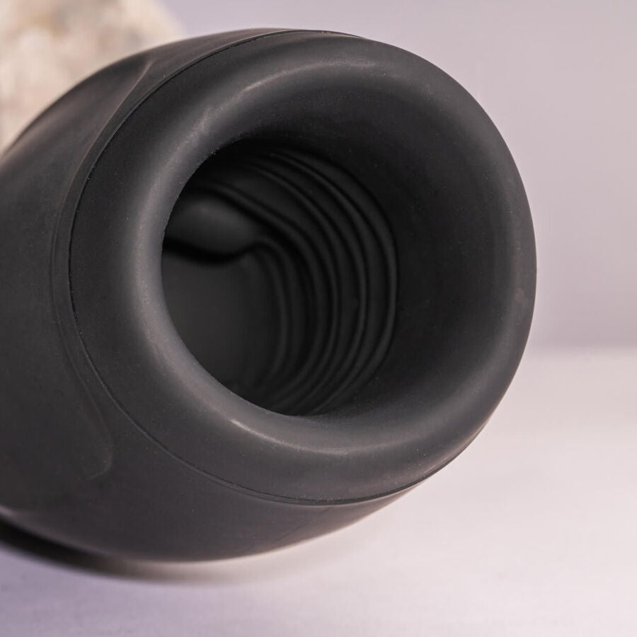 ROCKS-OFF – intense stimulation, featuring air technology for realistic sensations and hands-free pleasure
